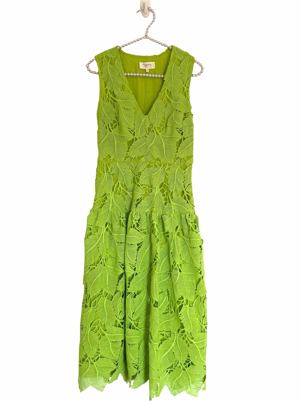 Psophia Bright Green Lace V-Neck Sleeveless Dress - Pistachio